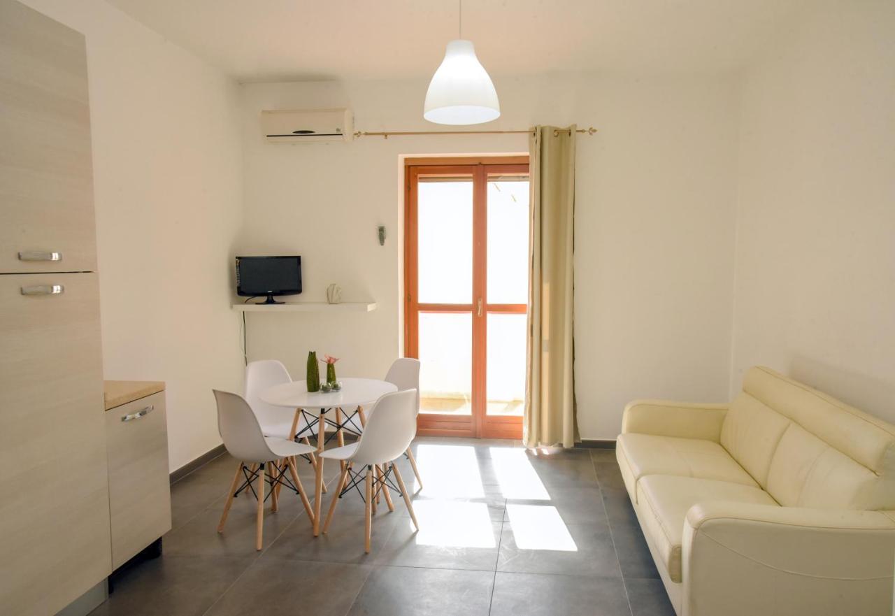 Appartamento Sulla Spiaggia กัลลีโปลี ภายนอก รูปภาพ